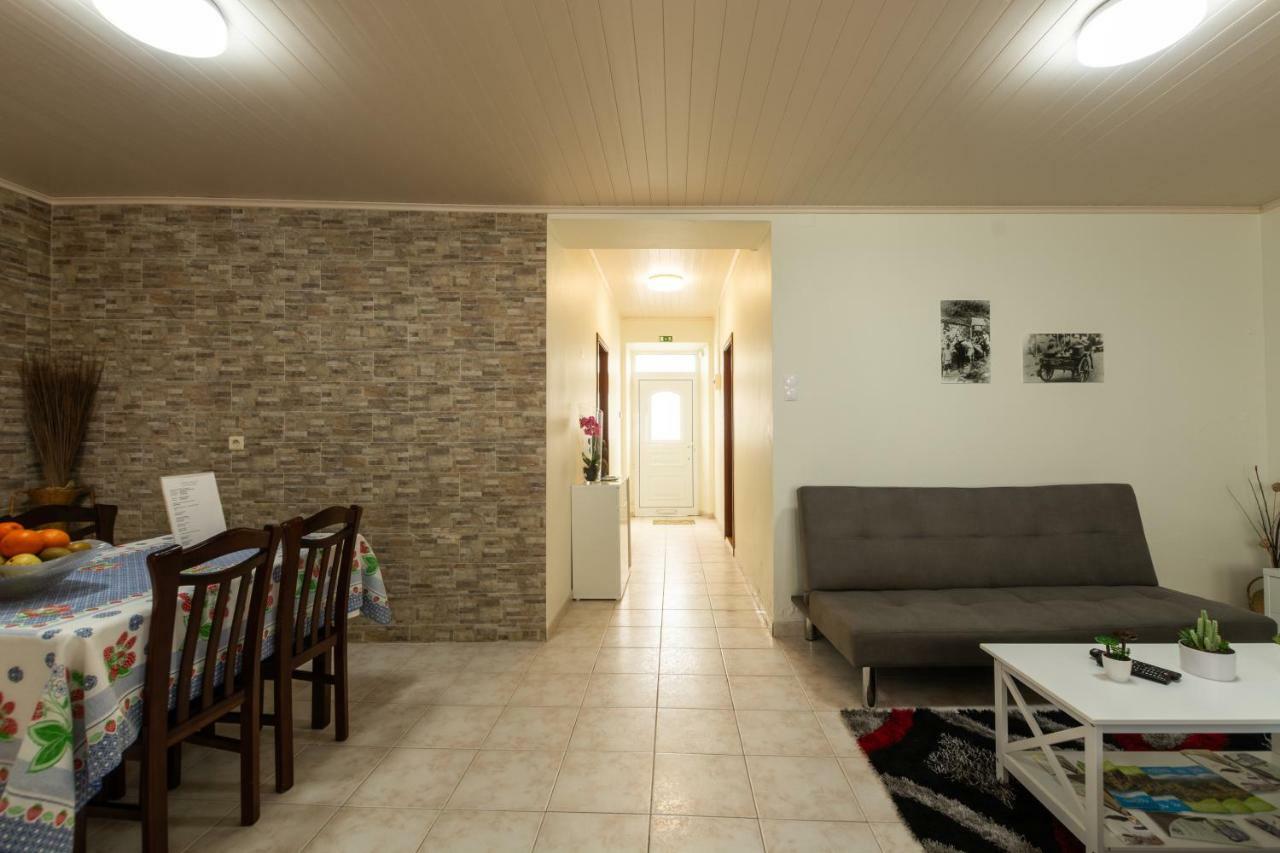 Casa Piscinas Naturais ฮิเบย์รา กรันเจ ภายนอก รูปภาพ