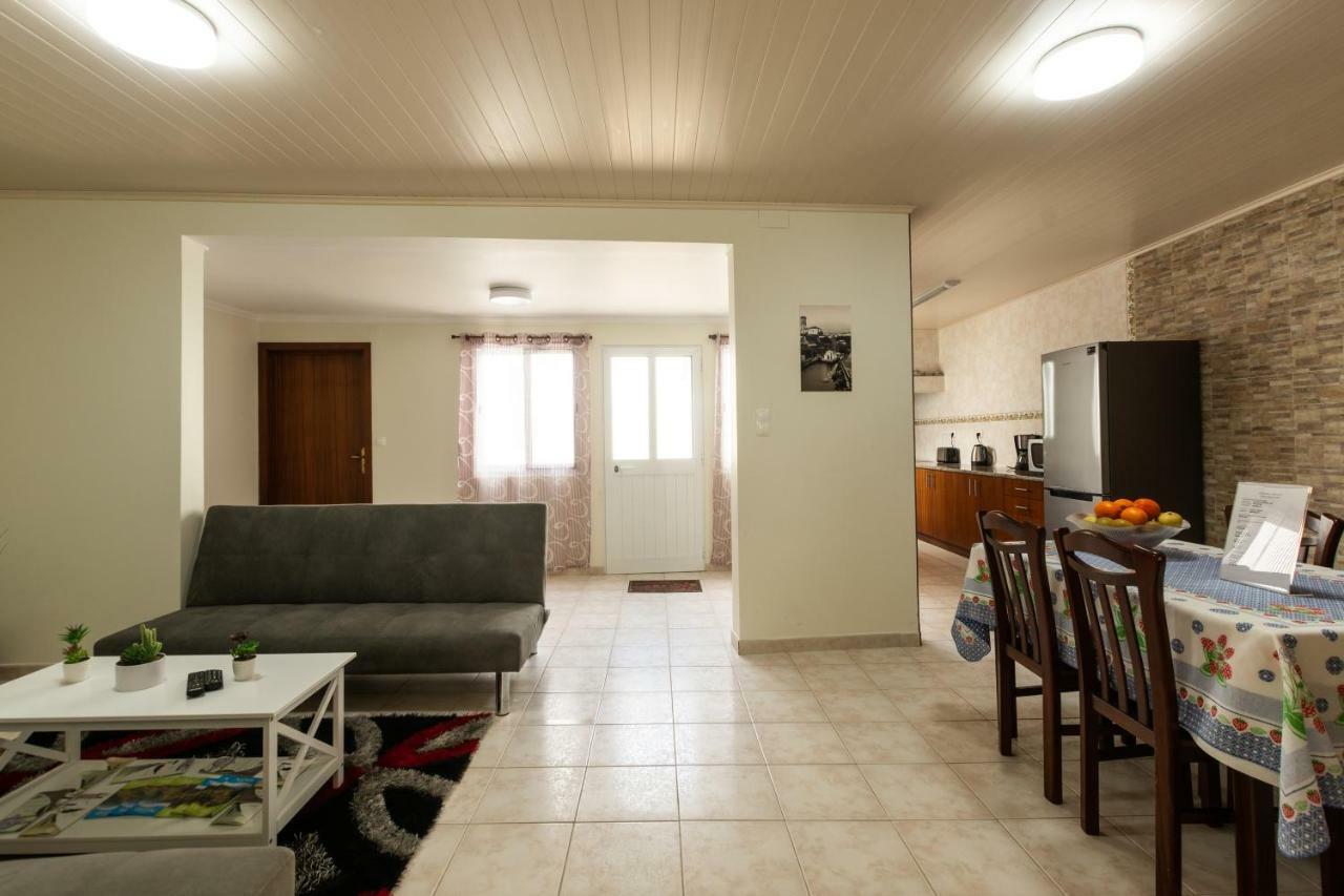 Casa Piscinas Naturais ฮิเบย์รา กรันเจ ภายนอก รูปภาพ