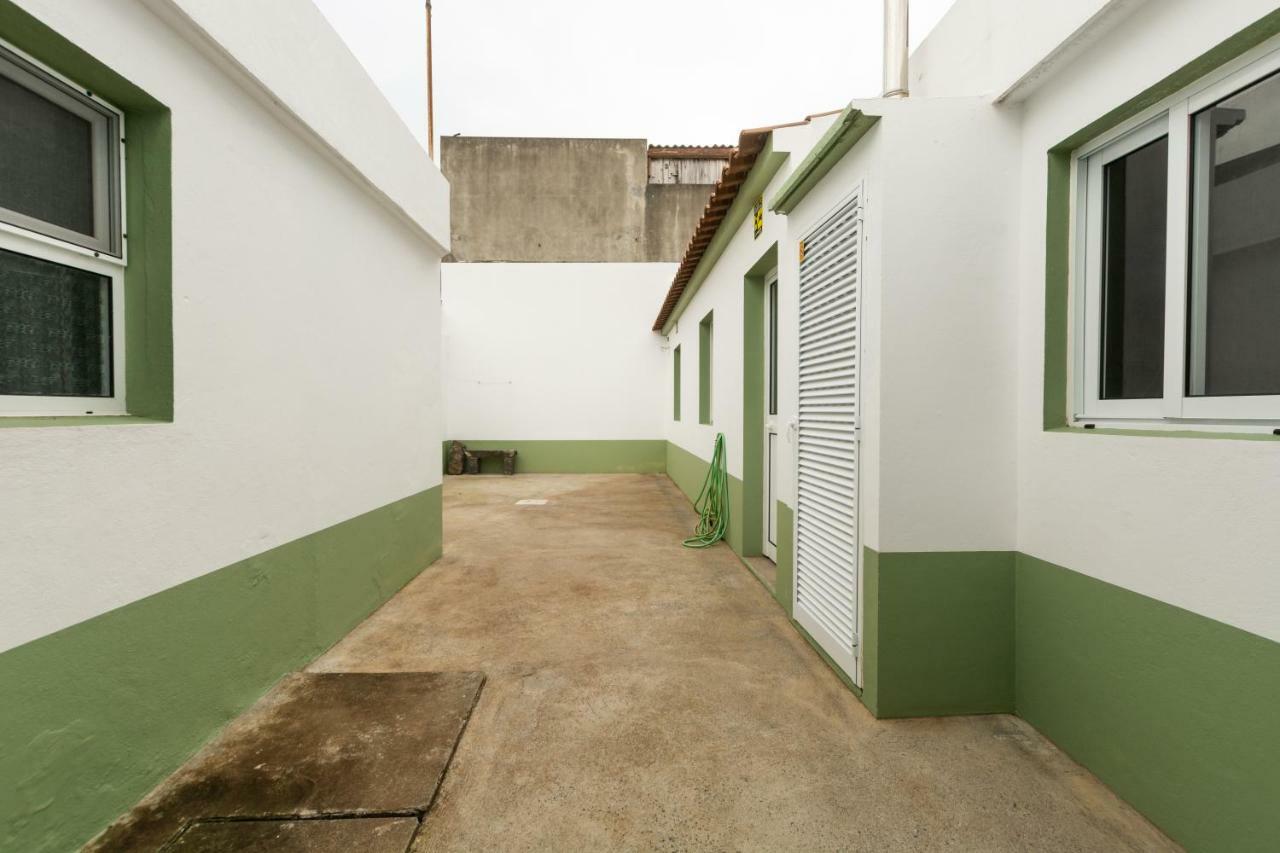 Casa Piscinas Naturais ฮิเบย์รา กรันเจ ภายนอก รูปภาพ